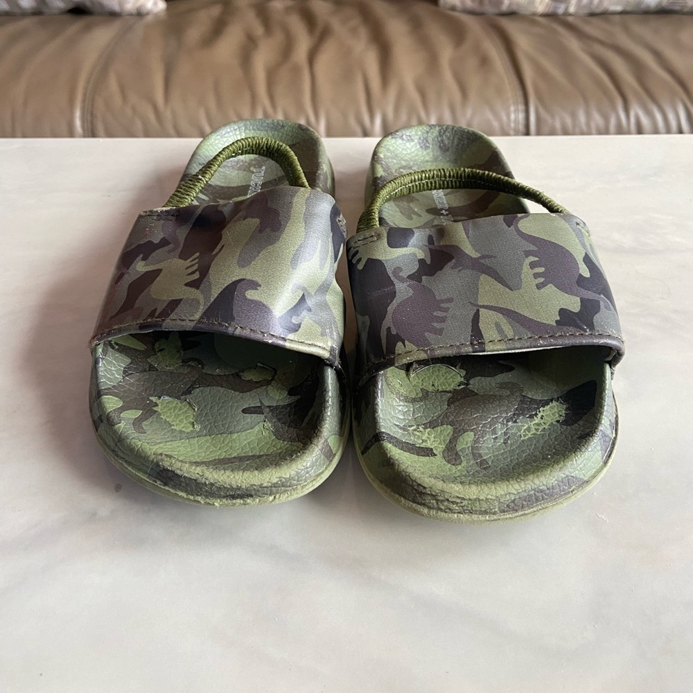 Tucker Tates Camouflaged Print Sandle